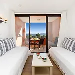 Appartement Les Parcs De Yourhosthelper Grimaud