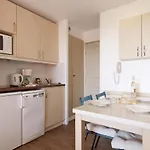 Appartement Les Parcs De Yourhosthelper