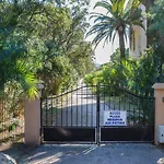 Les Parcs De Yourhosthelper Appartement Grimaud