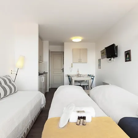 Les Parcs De Yourhosthelper Apartment *