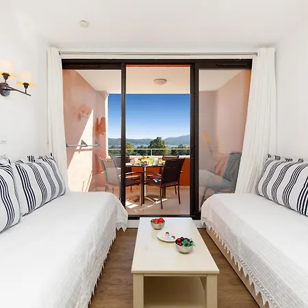 Apartment Les Parcs De Yourhosthelper Grimaud