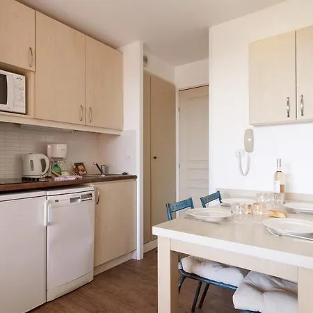 Apartment Les Parcs De Yourhosthelper