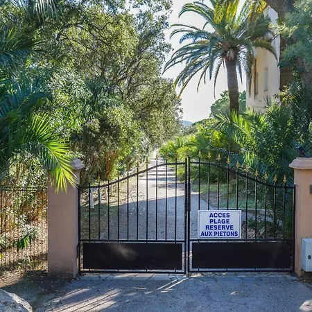 Les Parcs De Yourhosthelper Lejlighed Grimaud
