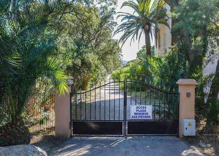 Les Parcs De Yourhosthelper Apartment Grimaud